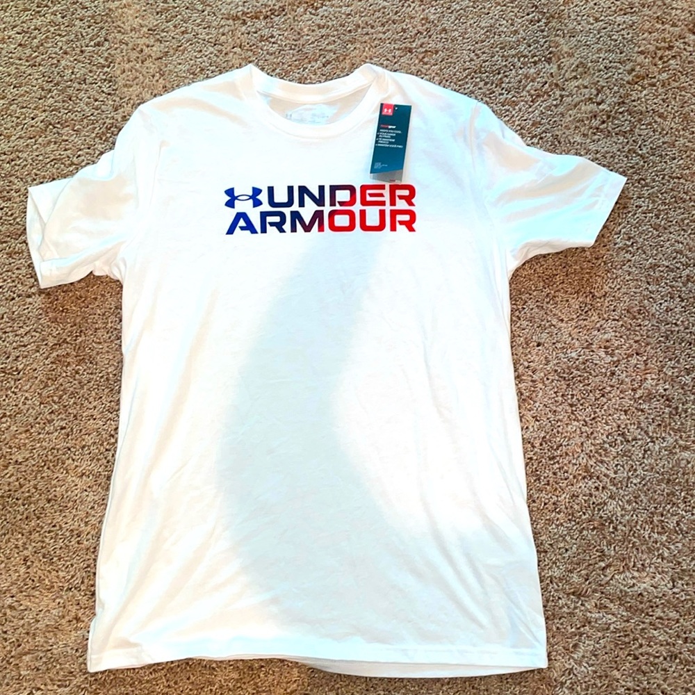 NWT white Under Armour short sleeve tee size large